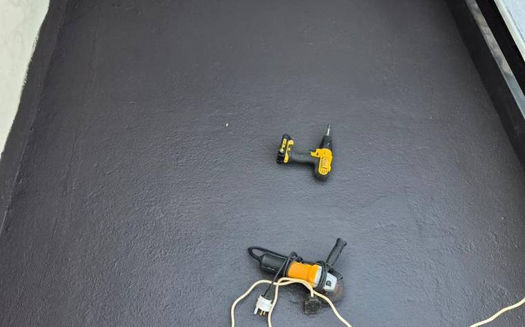 The same flat roof after a seamless Hybrid Liquid Rubber coating